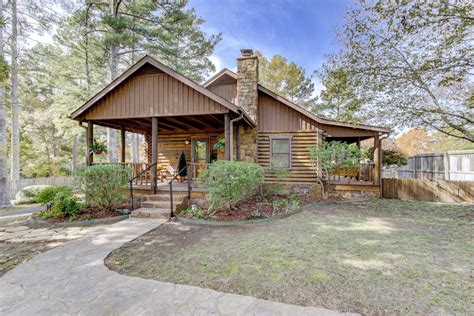 Outdoor Adventure Awaits: Book Your Stay at the Magic Springs Arkansas Cabins